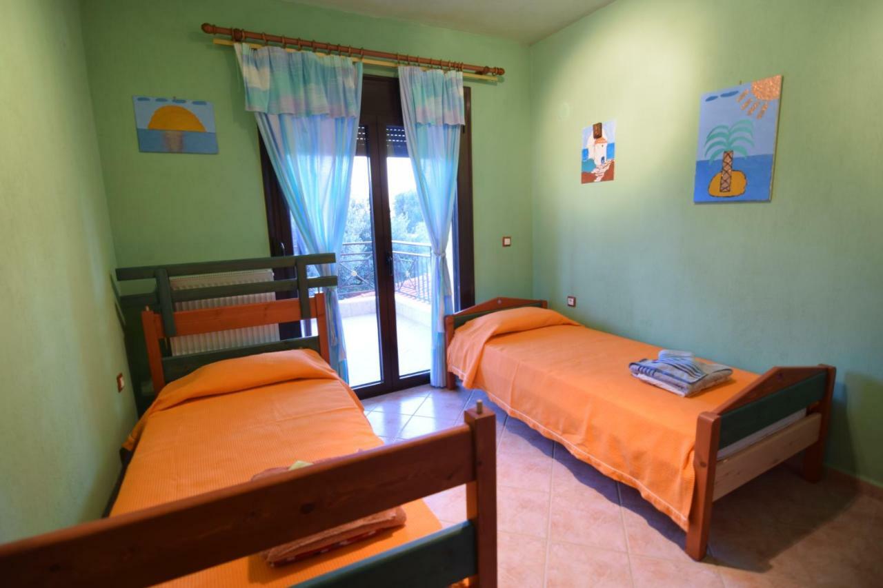 Holiday Villa Vee Νέα Σκιώνη Εξωτερικό φωτογραφία